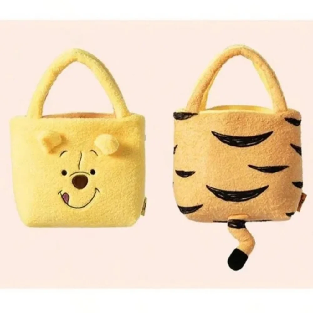 Winnie-the-Pooh Furry Tote - Picture 8 of 12